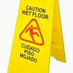 CARTEL SEÑAL PISO MOJADO